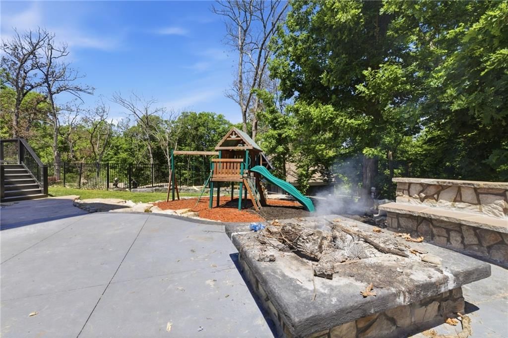 341 NW Thoreau Circle — photo 74