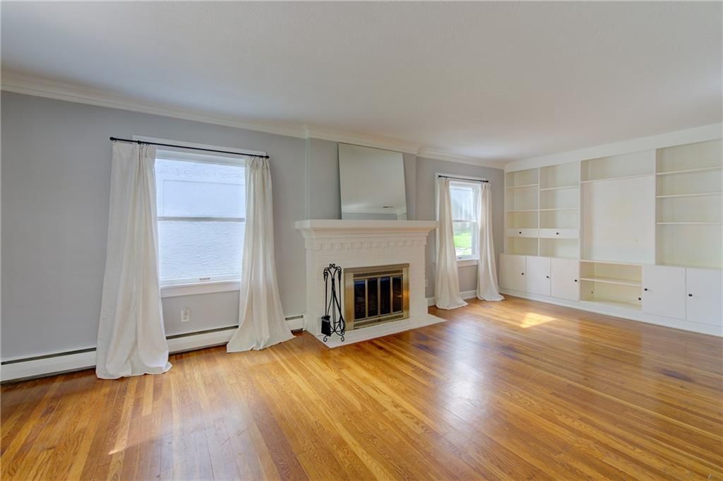 1033 W 71 Terrace — photo 6