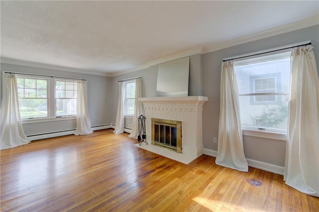 1033 W 71 Terrace — photo 10
