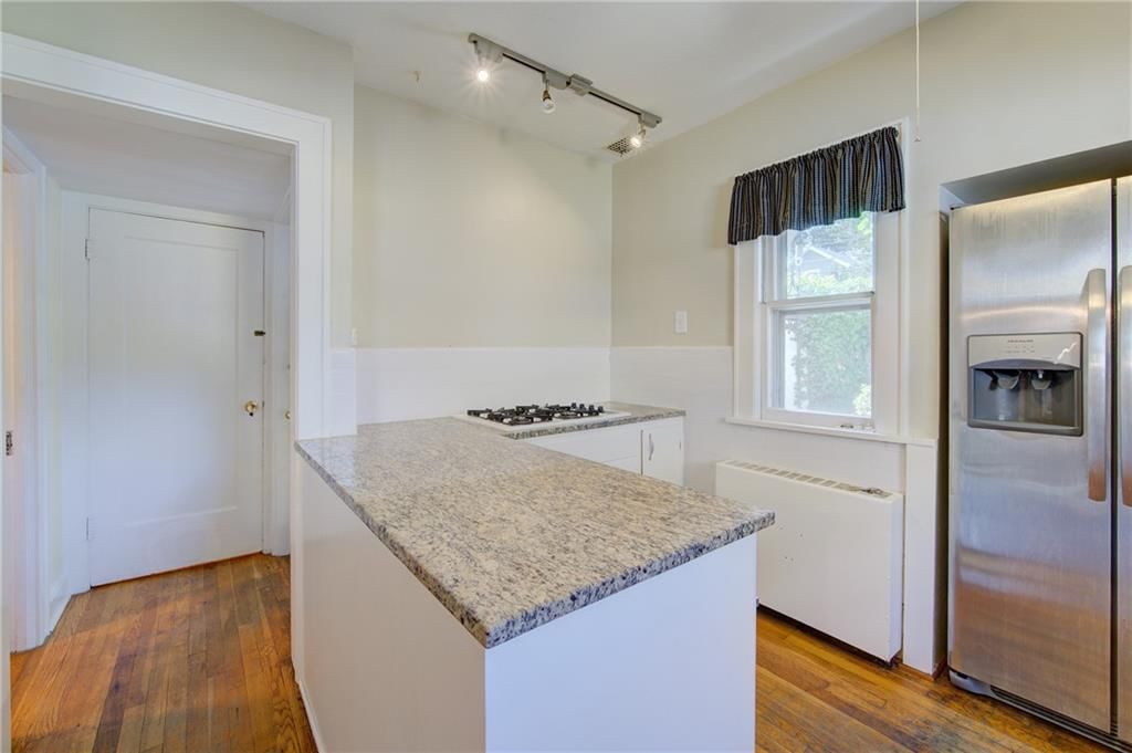 1033 W 71 Terrace — photo 14