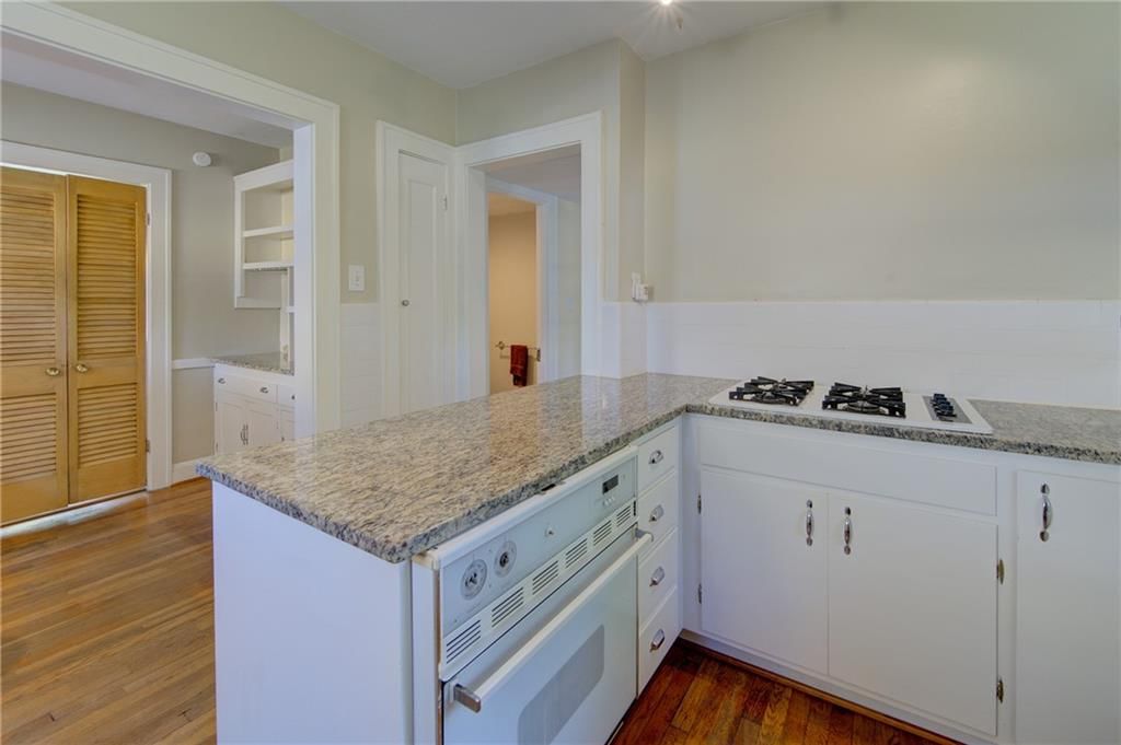 1033 W 71 Terrace — photo 15