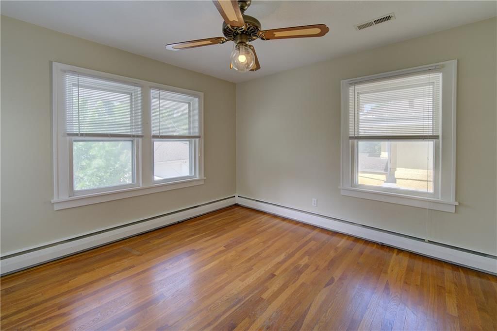 1033 W 71 Terrace — photo 26