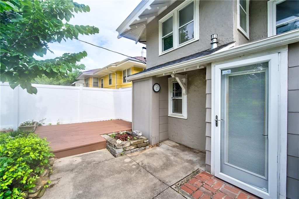 1033 W 71 Terrace — photo 33