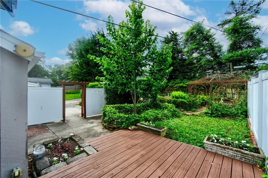 1033 W 71 Terrace — photo 34