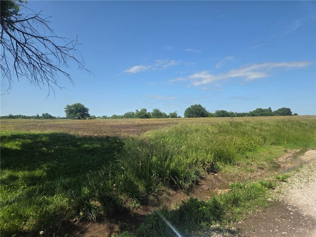 231st and Nall, Bucyrus, KS: listing photo 2