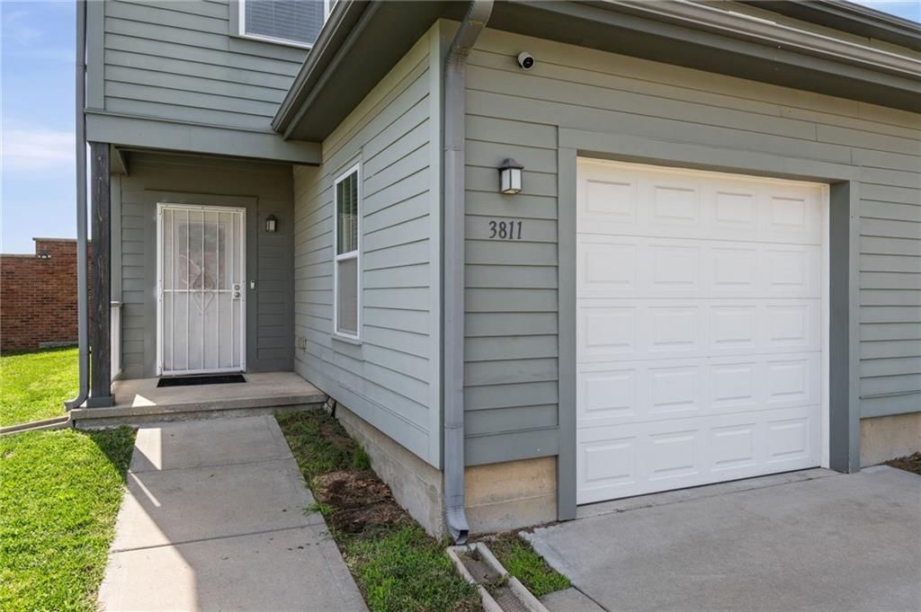 3811 Euclid Avenue — photo 3