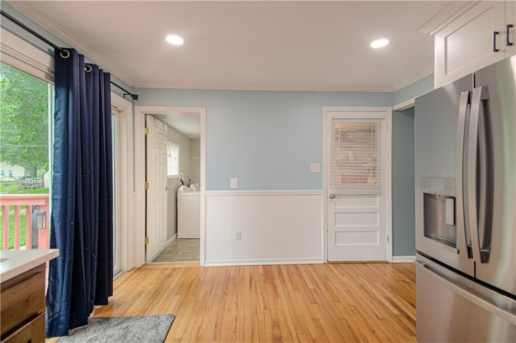7628 Foster Street — photo 9