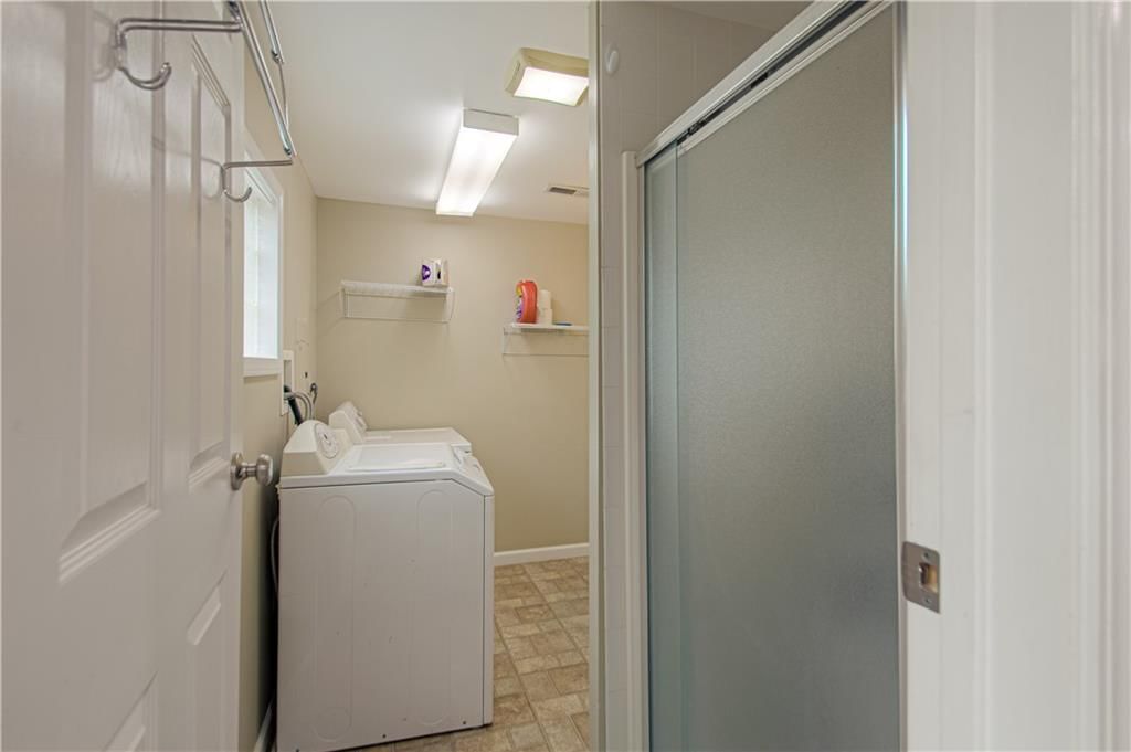 7628 Foster Street — photo 10