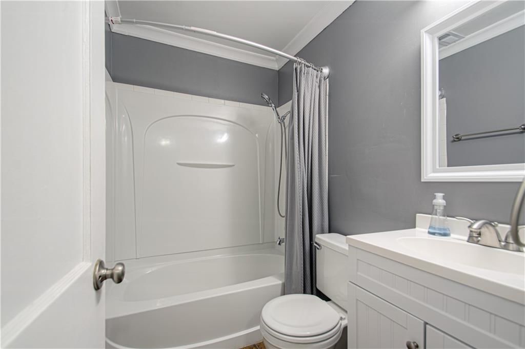7628 Foster Street — photo 16