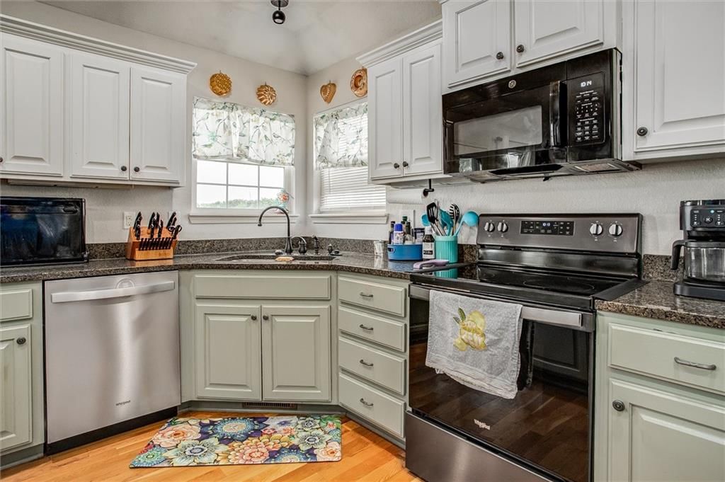 16963 Auburn Court — photo 14