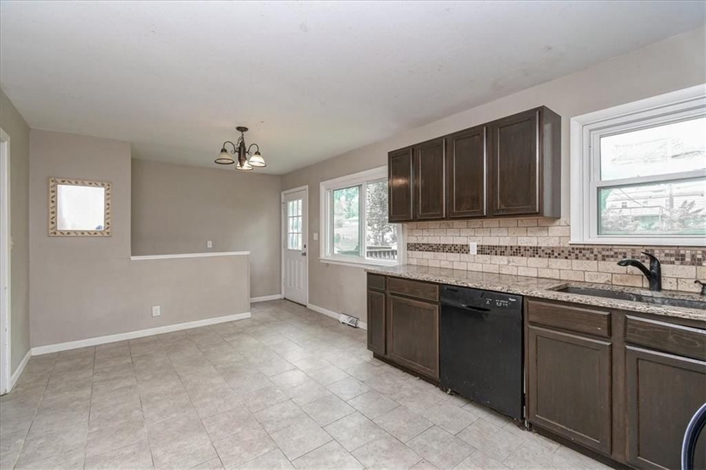 3035 ENGLEWOOD Terrace — photo 8