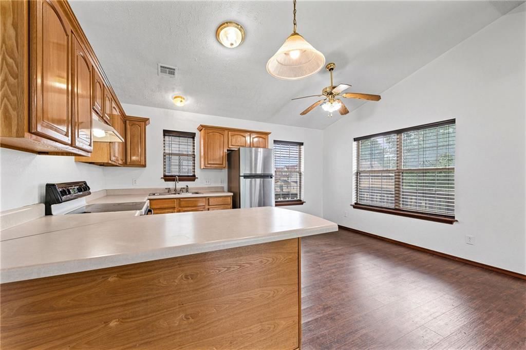 800 N 9th Street — photo 10