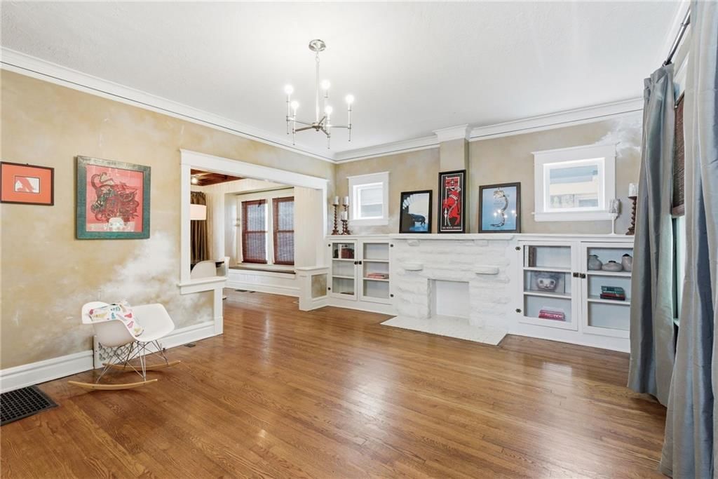 4215 Kenwood Avenue — photo 4