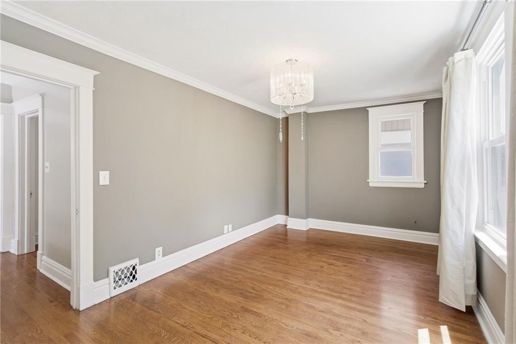 4215 Kenwood Avenue — photo 22