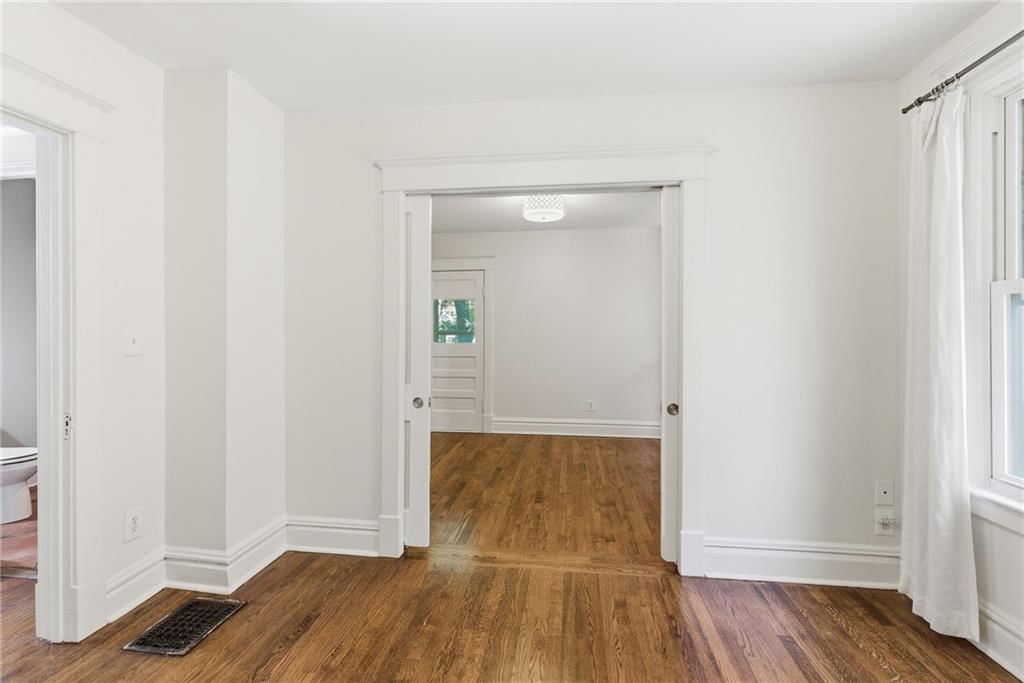4215 Kenwood Avenue — photo 24