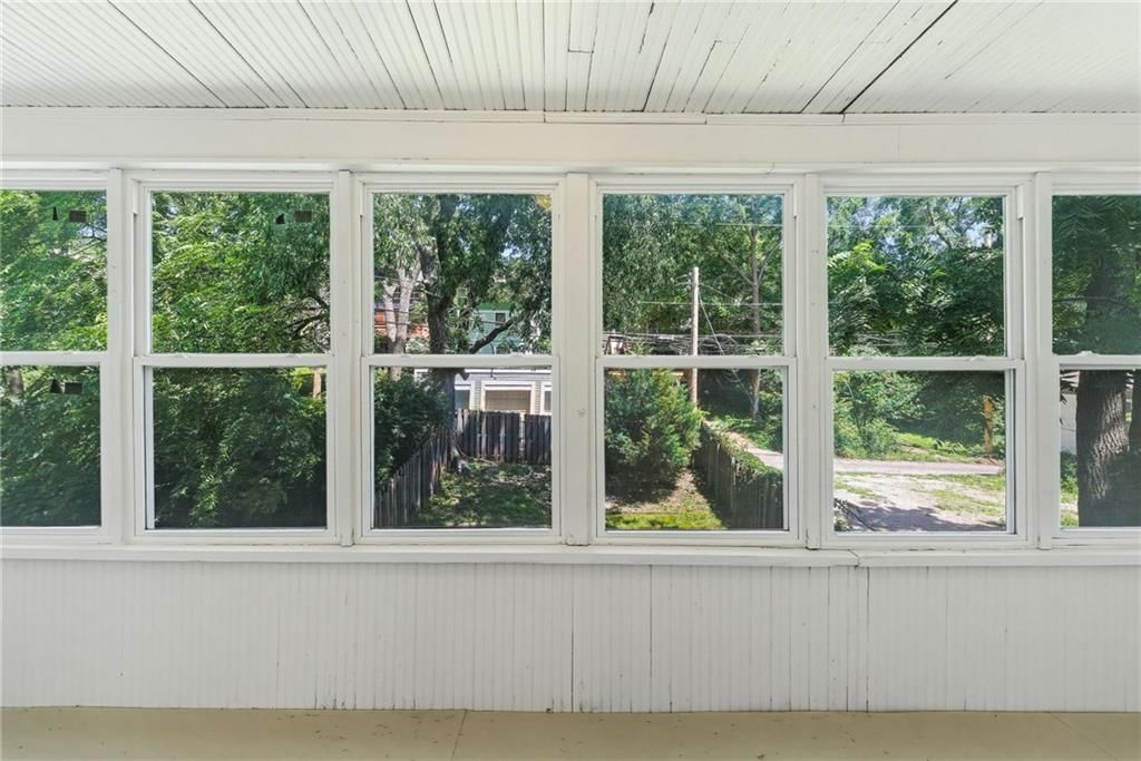 4215 Kenwood Avenue — photo 30