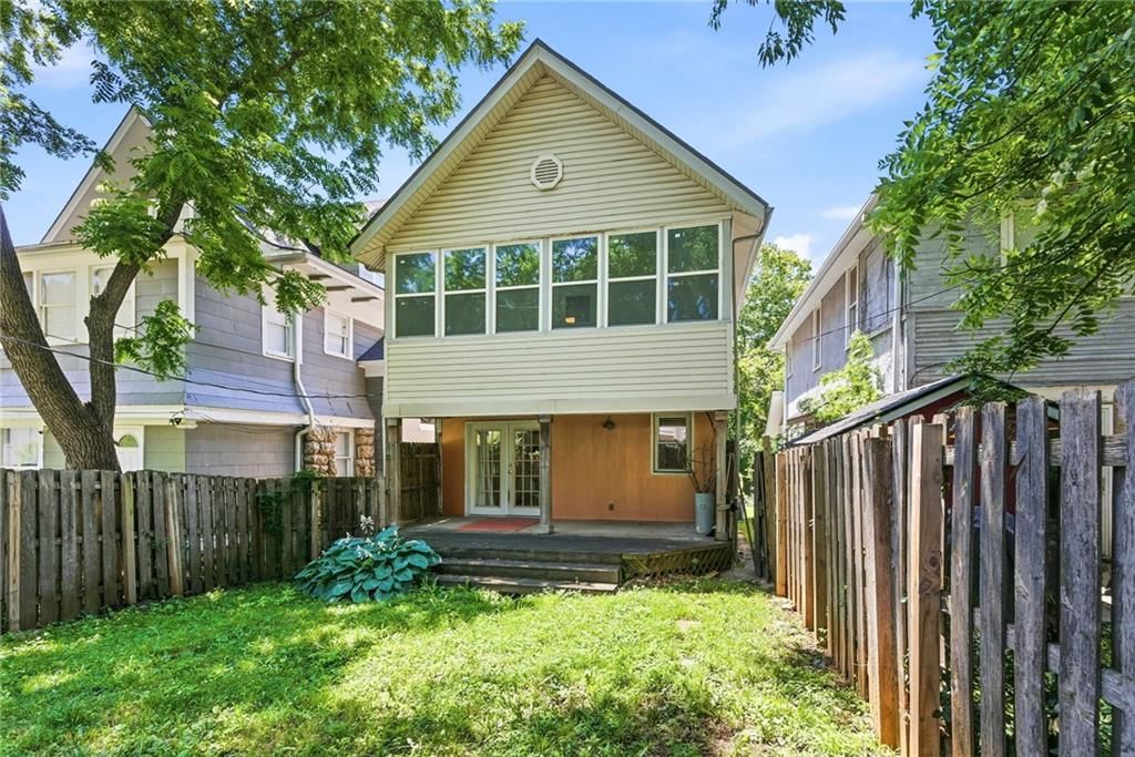 4215 Kenwood Avenue — photo 33