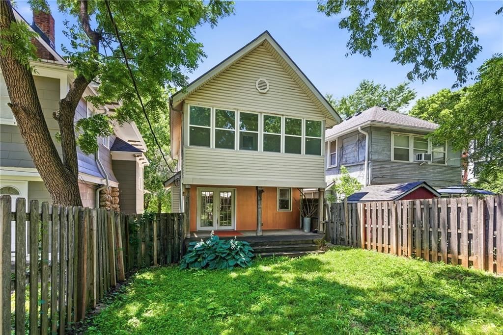 4215 Kenwood Avenue — photo 34