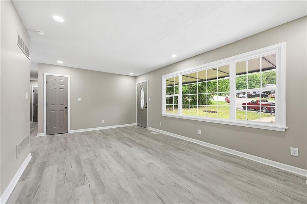 6725 Montana Court — photo 4