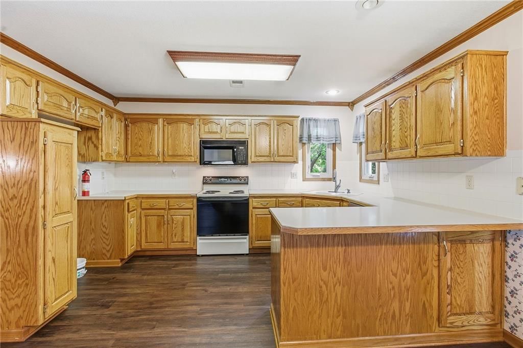 1803 SUNSET Drive — photo 10