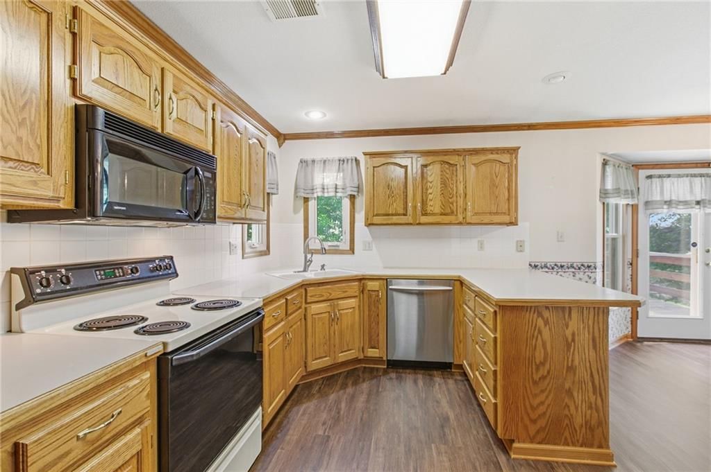 1803 SUNSET Drive — photo 11