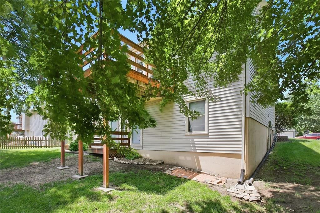 1803 SUNSET Drive — photo 37