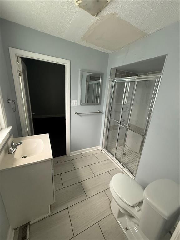 5220 St John Avenue — photo 4