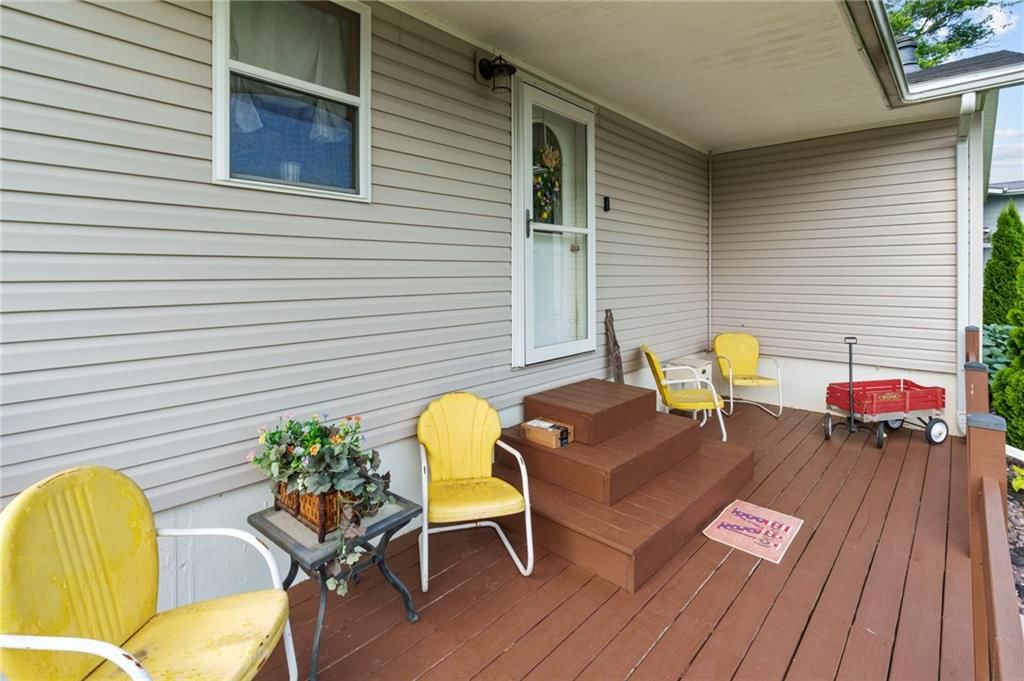 906 Maple Street — photo 8