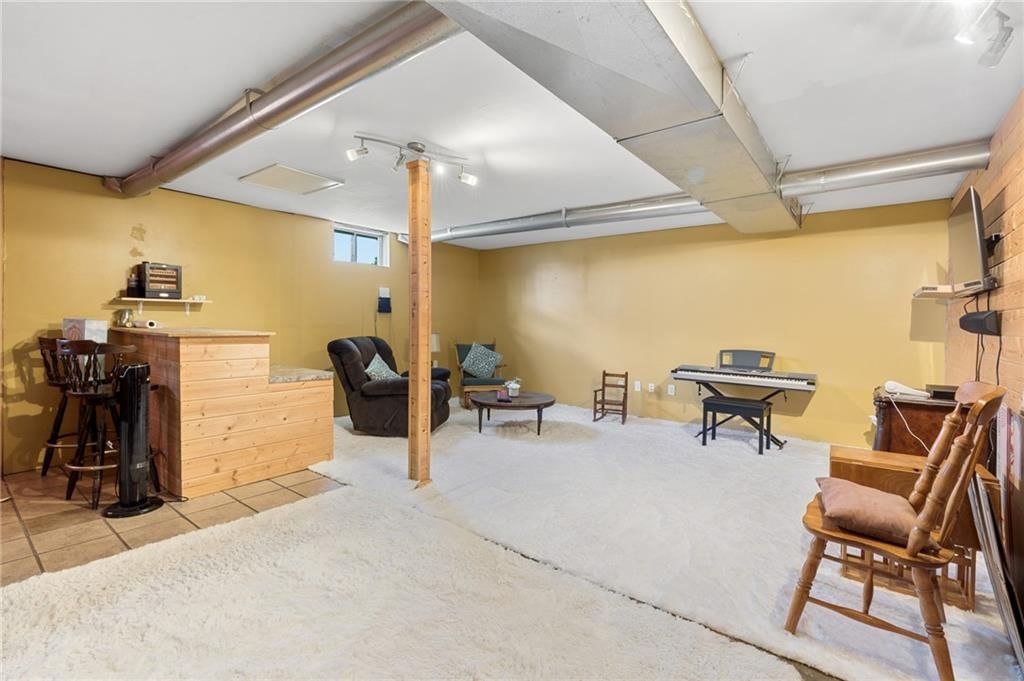 906 Maple Street — photo 27