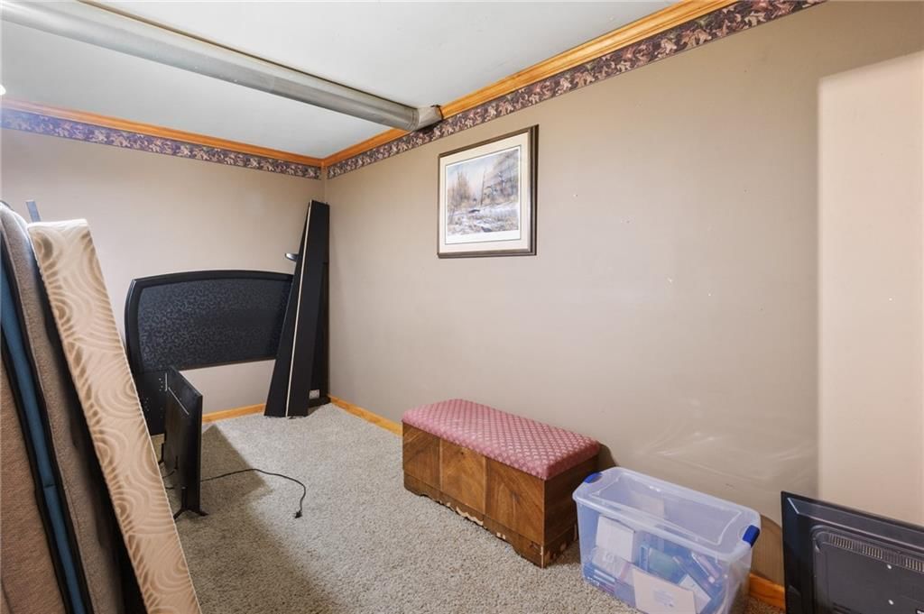 906 Maple Street — photo 28