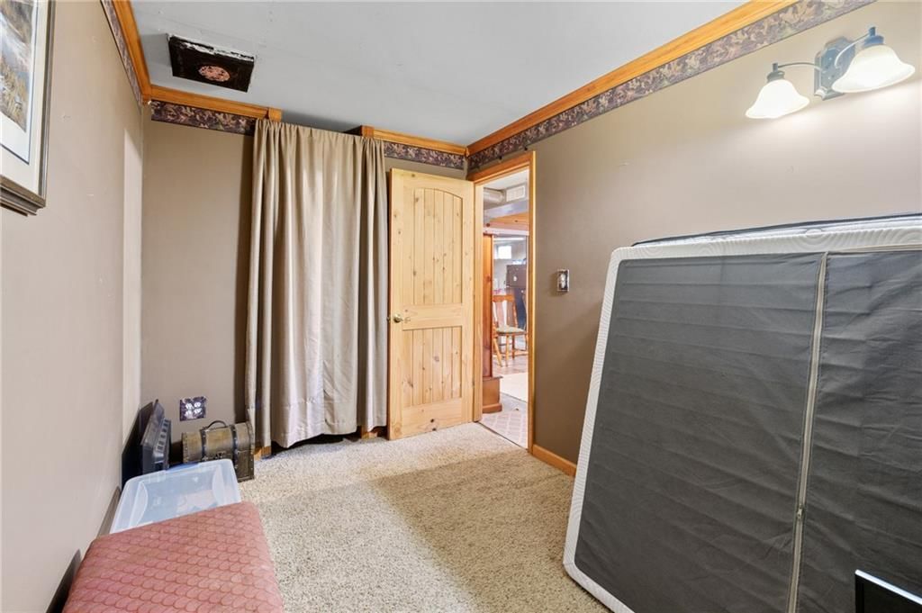 906 Maple Street — photo 29