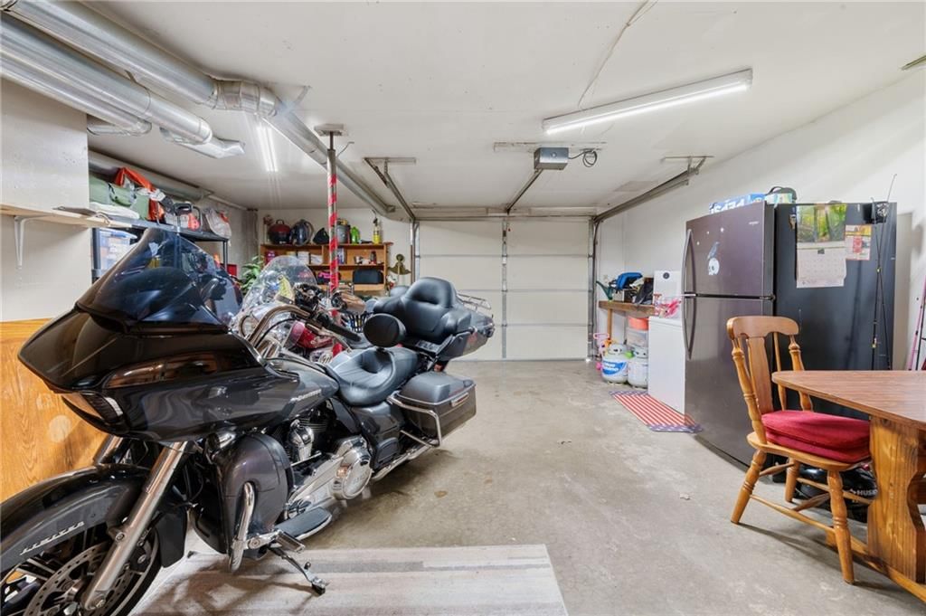 906 Maple Street — photo 33