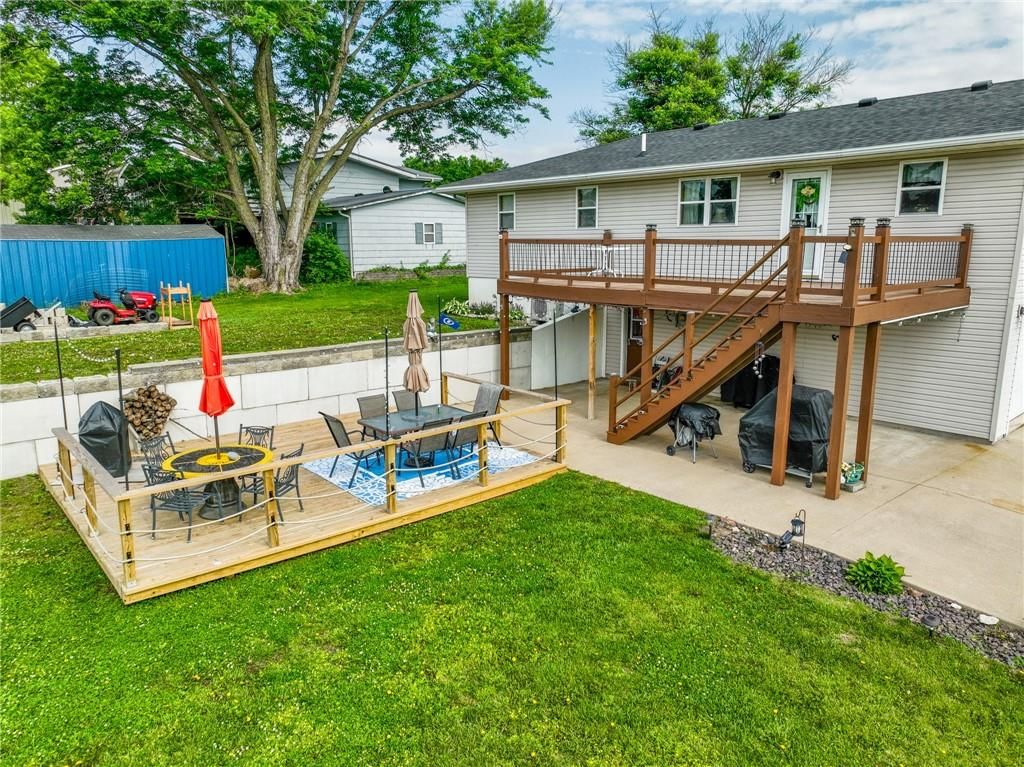 906 Maple Street — photo 38