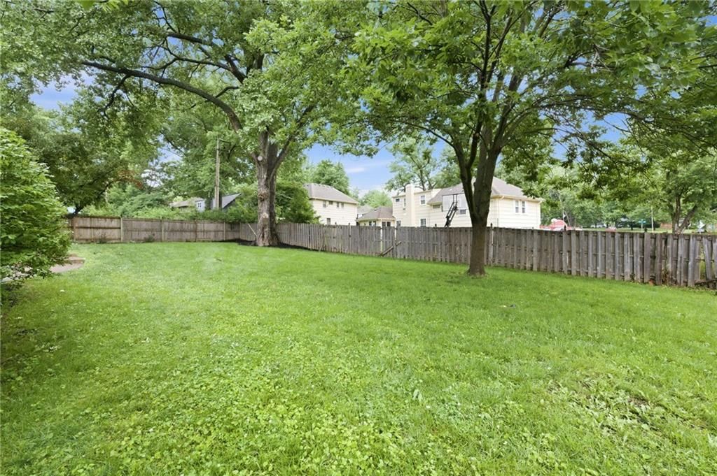 6300 W 101st Terrace — photo 35