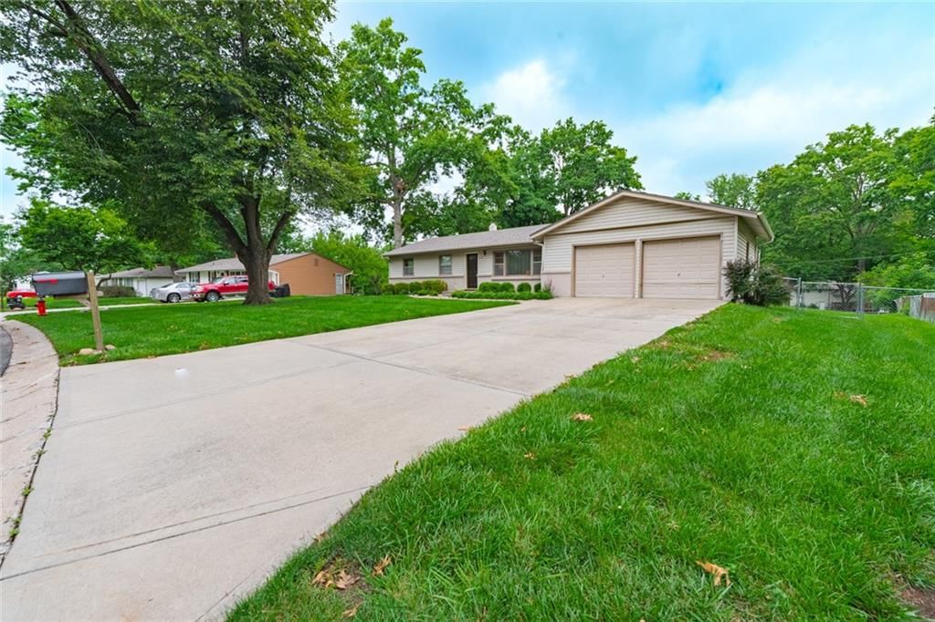 6108 NW KLAMM Drive — photo 3