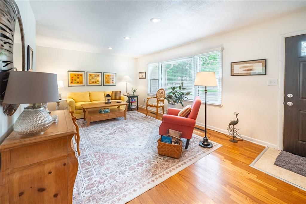 6108 NW KLAMM Drive — photo 4