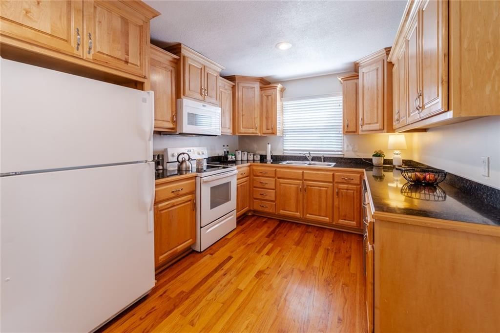6108 NW KLAMM Drive — photo 11