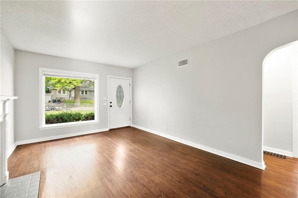 7426 Olive Street — photo 10