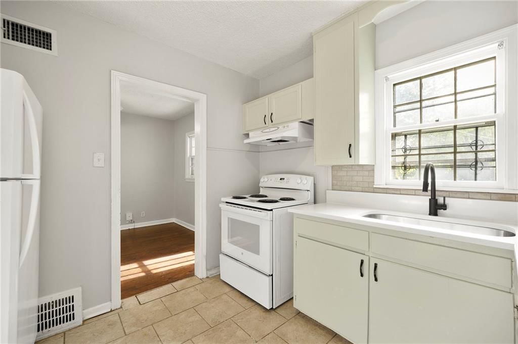 7426 Olive Street — photo 17