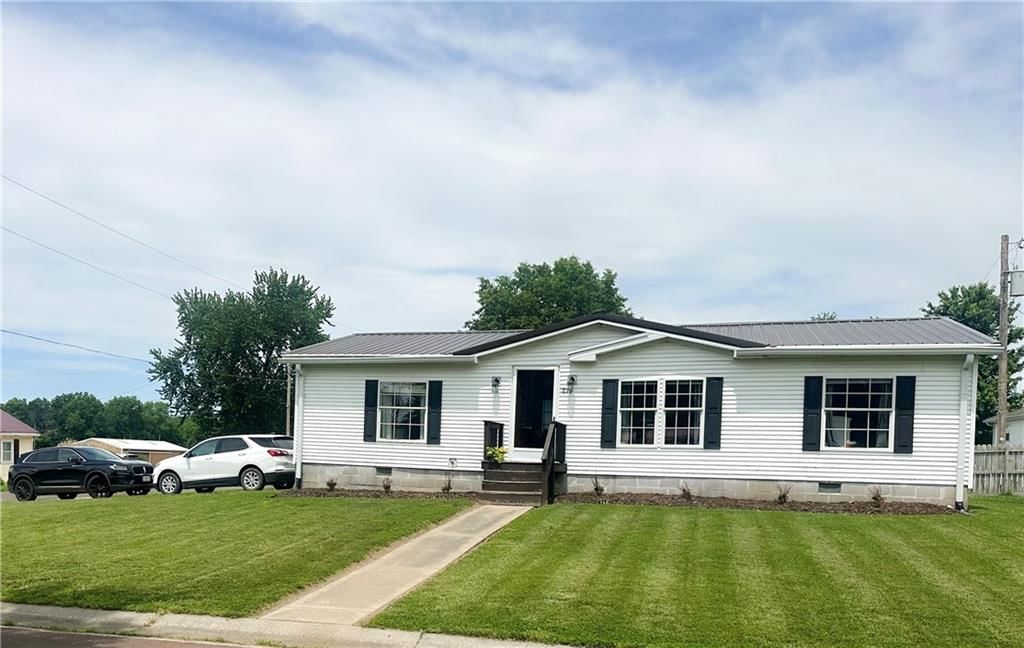 816 McGowan Street — photo 1