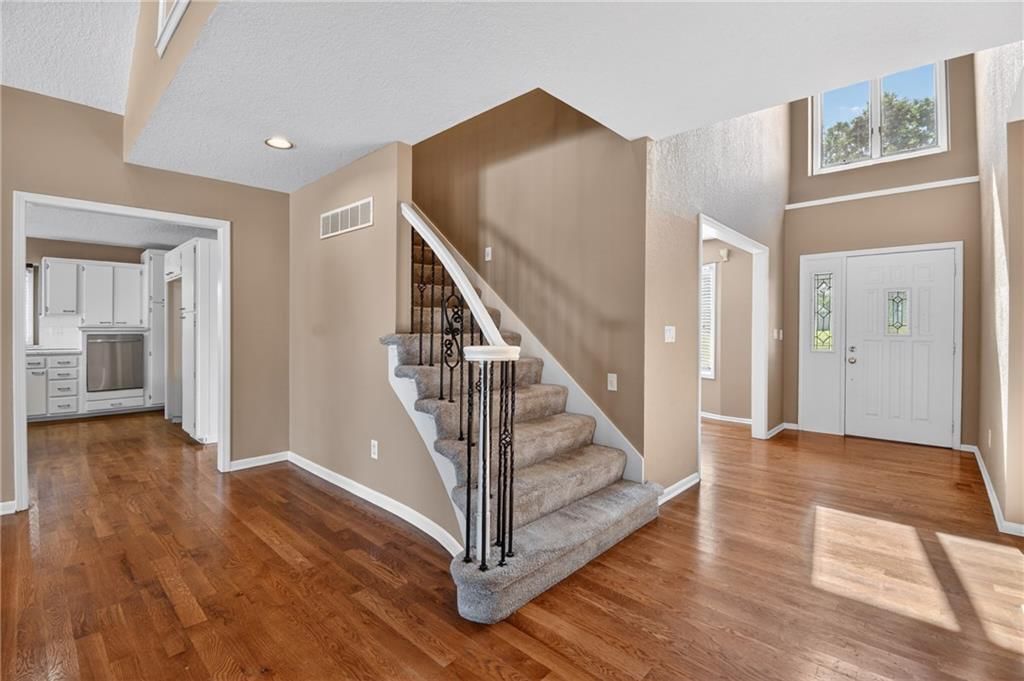 2018 Lexington Road — photo 8