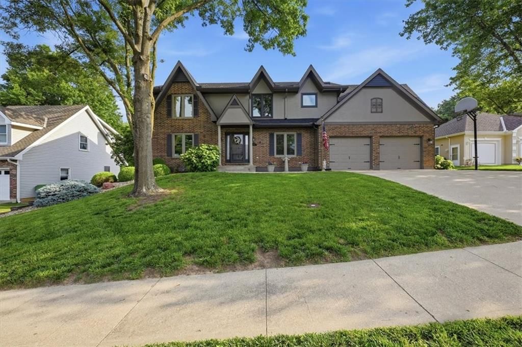 1208 Tanglewood Street — photo 2