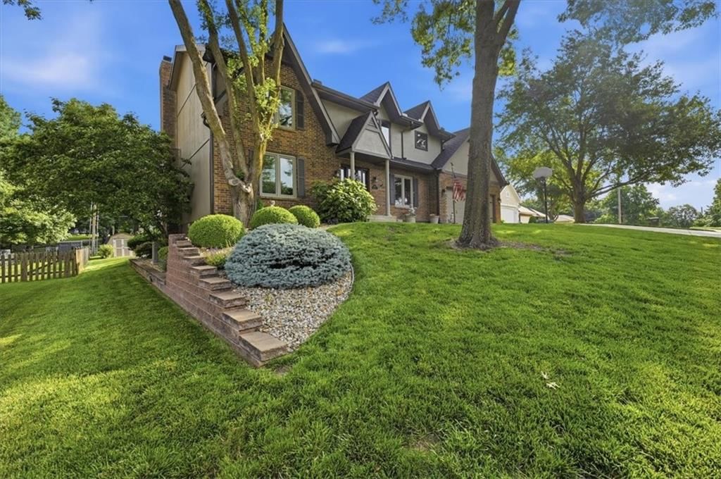 1208 Tanglewood Street — photo 4