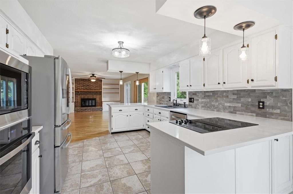 1208 Tanglewood Street — photo 9