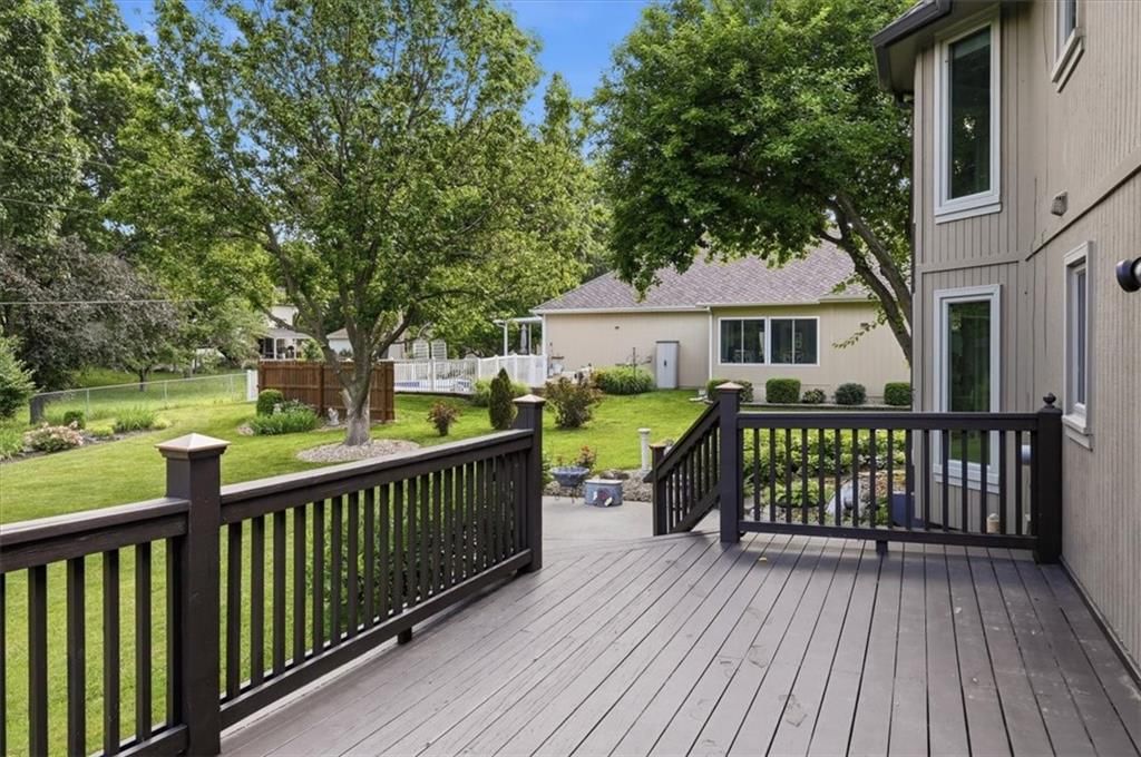 1208 Tanglewood Street — photo 32