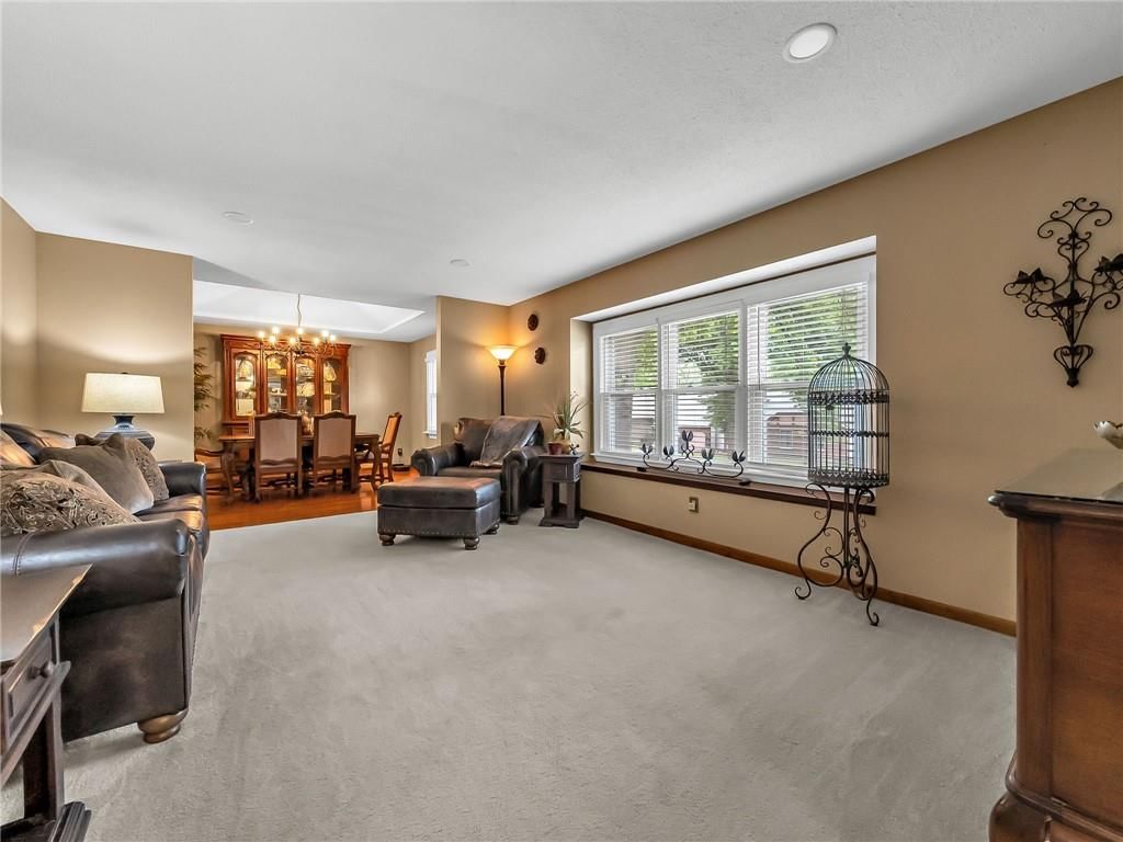3137 Lakeview Circle — photo 5