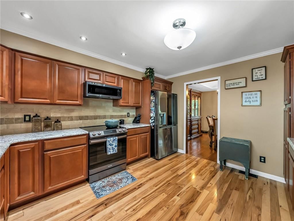 3137 Lakeview Circle — photo 10