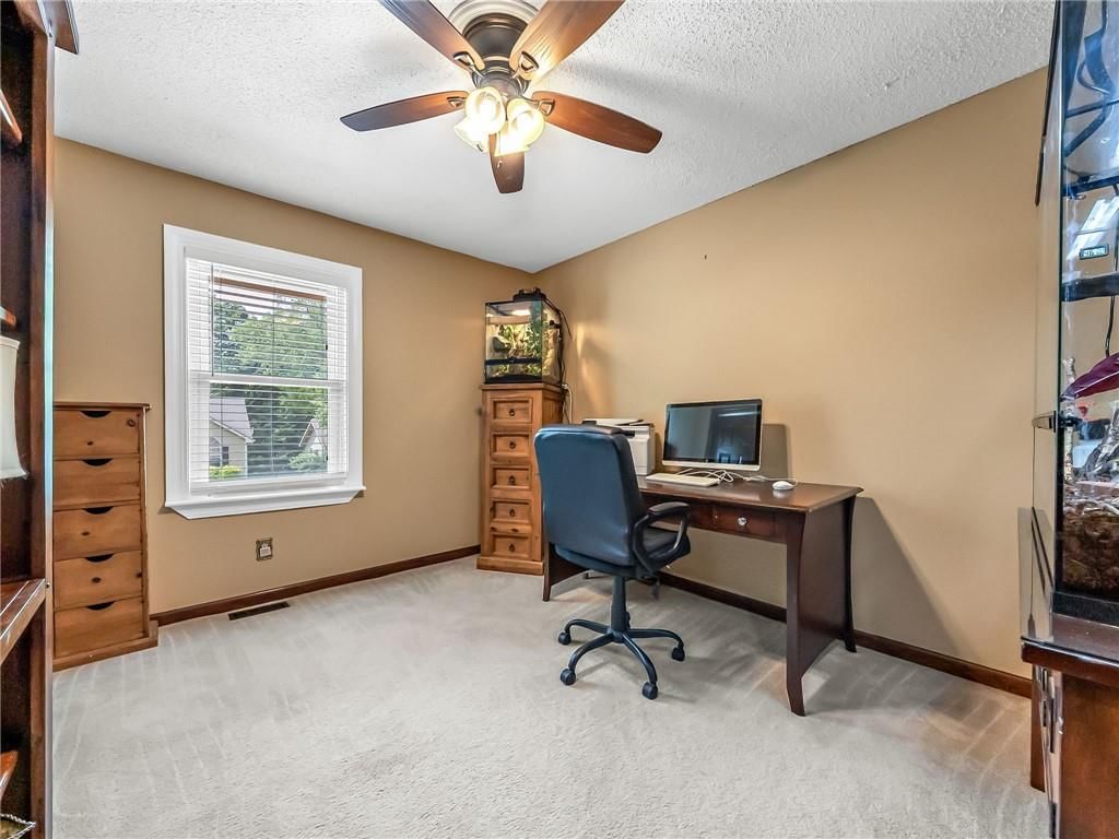 3137 Lakeview Circle — photo 18