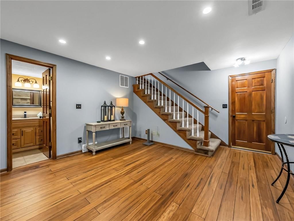 3137 Lakeview Circle — photo 22