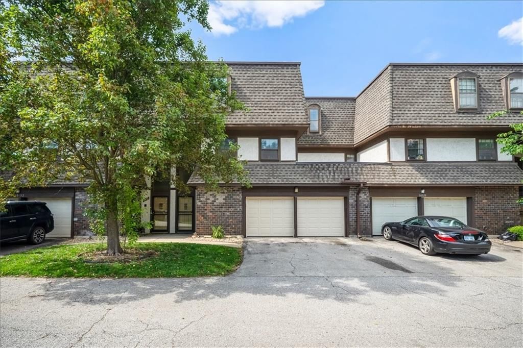 10130 Locust Street — photo 3